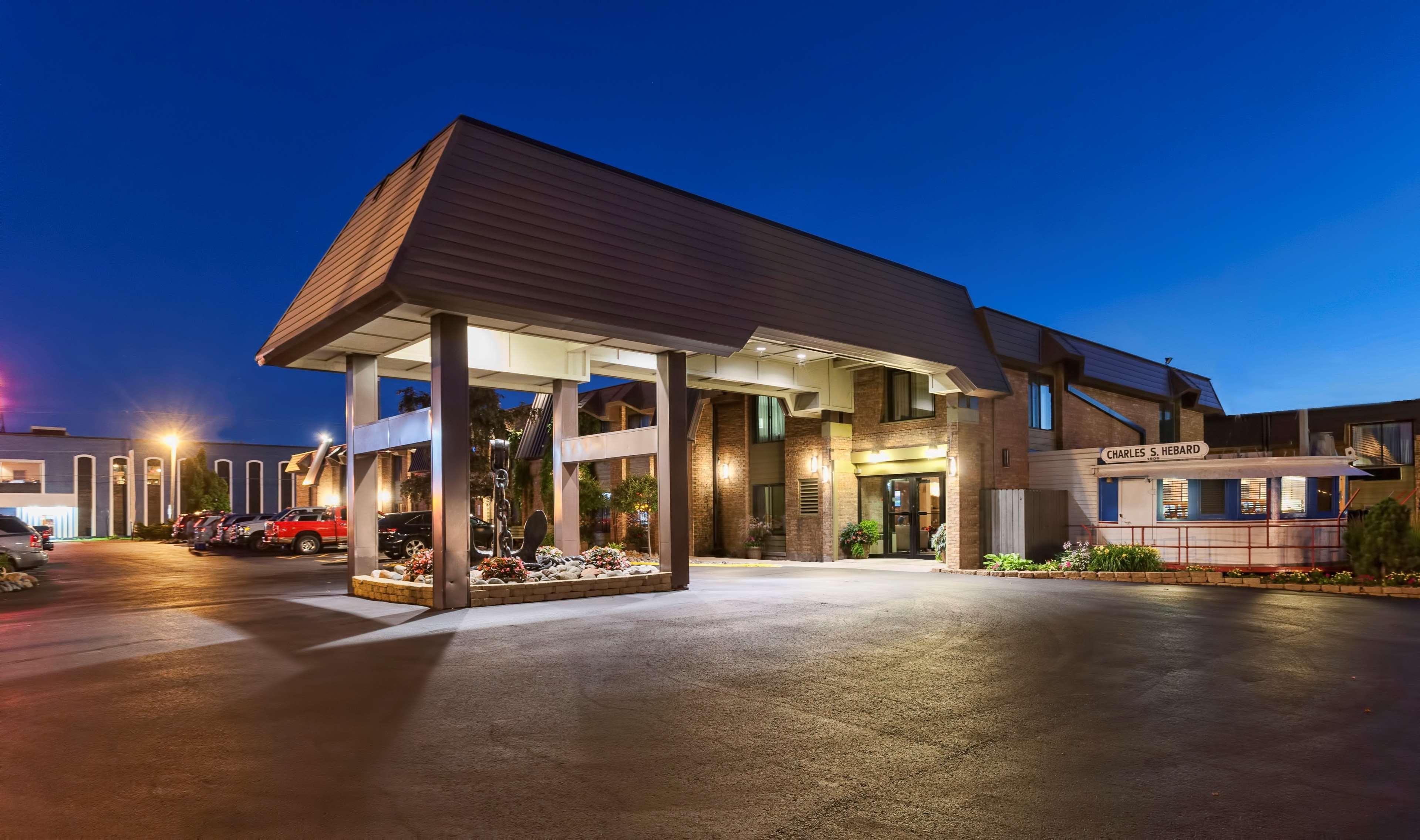 Best Western Bridgeview Hotel Superior Bagian luar foto